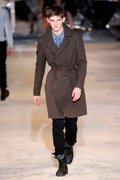 Look 37
